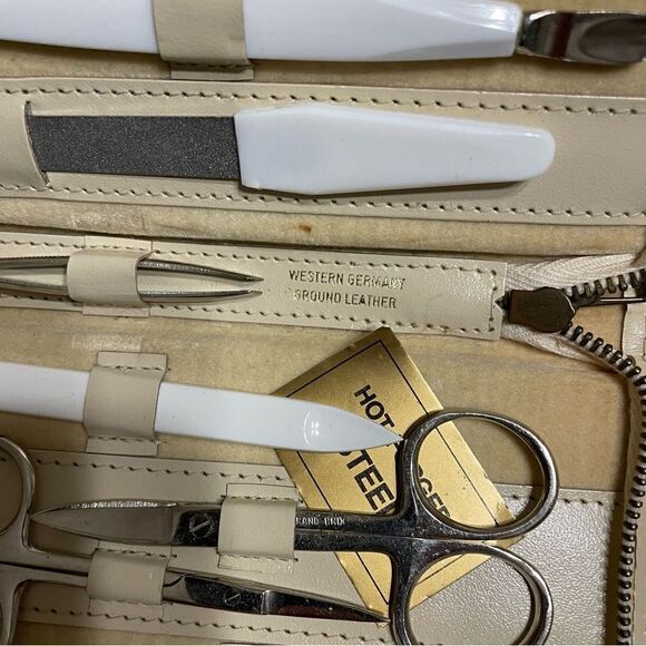 Vintage Cream Leather West Germany Manicure Set - Picture 4 of 11